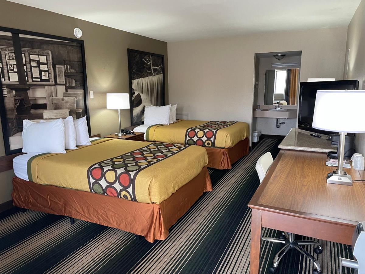 Deluxe Inn & Suites Junction City Exterior foto